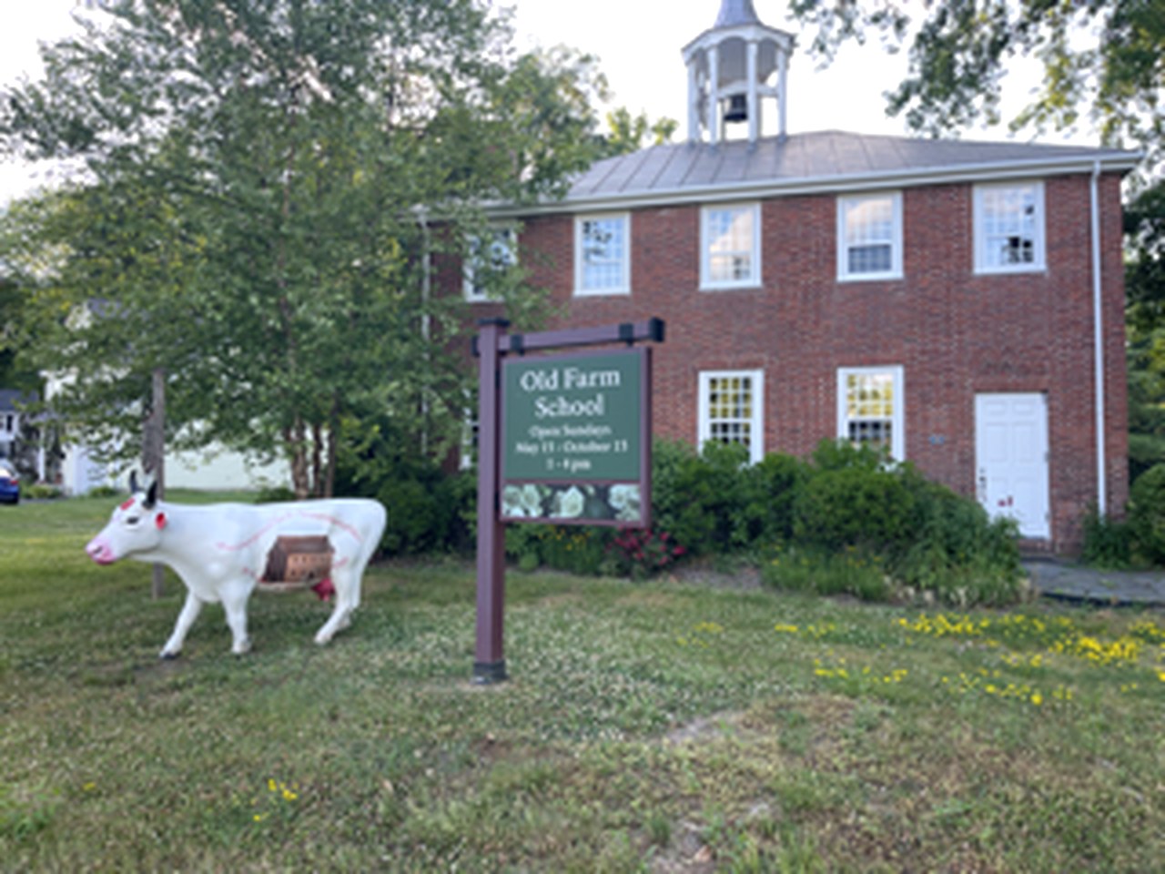 Old Farm School in Bloomfield Connecticut