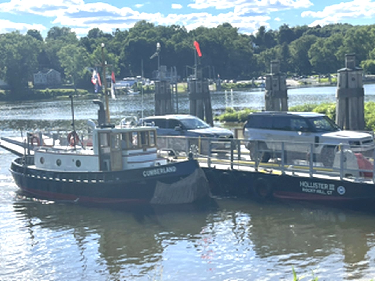 Rocky Hill–Glastonbury Ferry crossing the Connecticut River